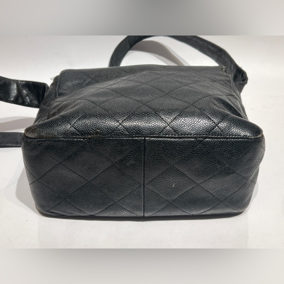 Chanel vintage caviar shoulder bag (project) - Picture 3 of 16